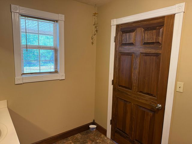 200 Hudson Lane, Russell Springs, KY 42642