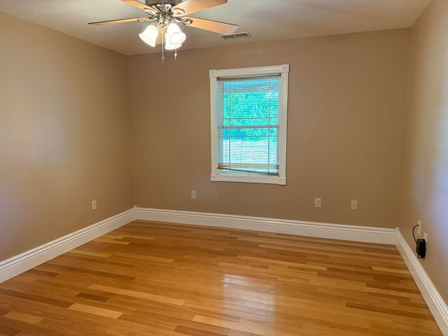 200 Hudson Lane, Russell Springs, KY 42642