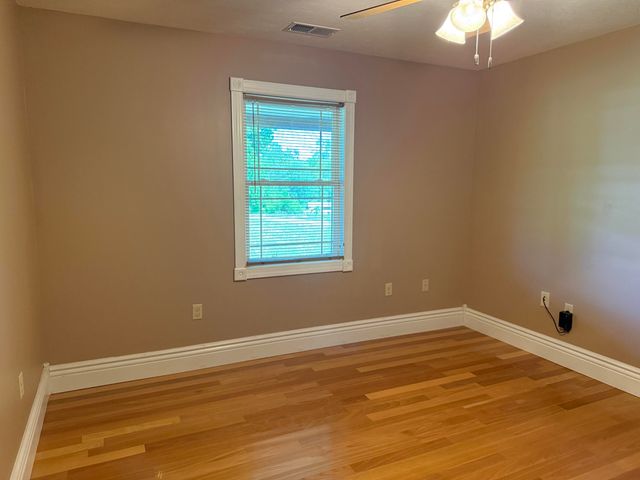 200 Hudson Lane, Russell Springs, KY 42642