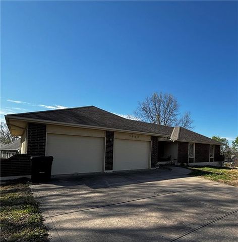 3005 S Viking Court, Independence, MO 64057
