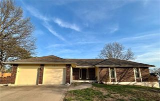 3005 S Viking Court, Independence, MO 64057