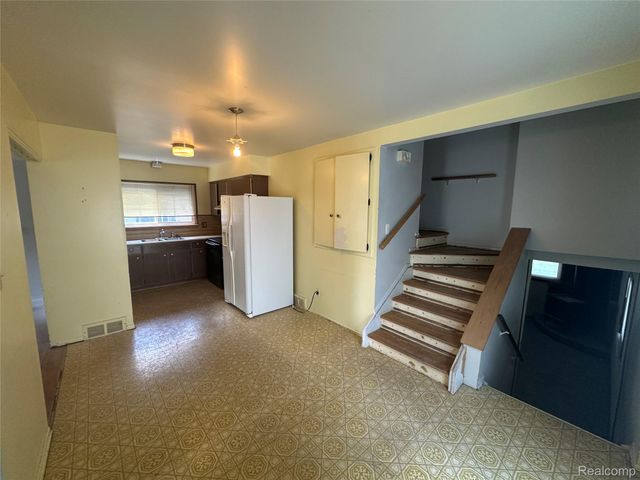 1111 Langley Boulevard, Clawson, MI 48017