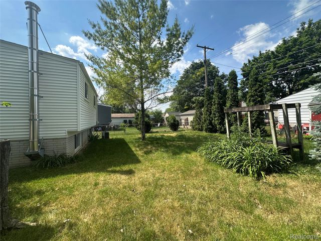 1111 Langley Boulevard, Clawson, MI 48017