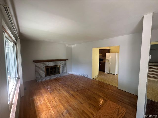 1111 Langley Boulevard, Clawson, MI 48017