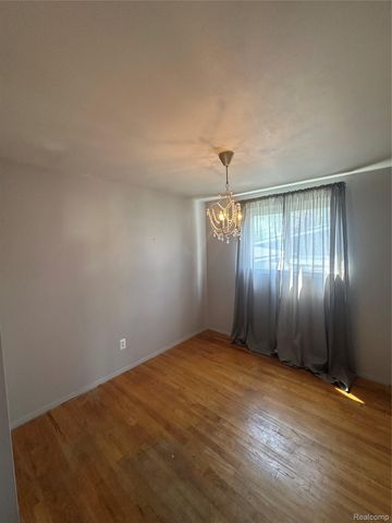 1111 Langley Boulevard, Clawson, MI 48017