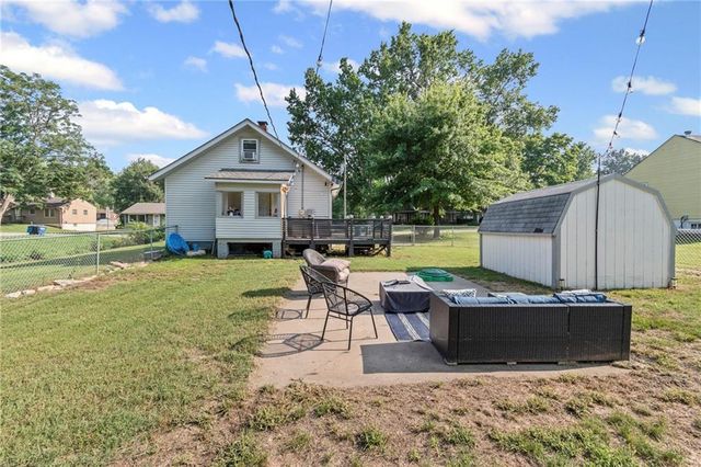 1004 Hickory Street, Excelsior Springs, MO 64024