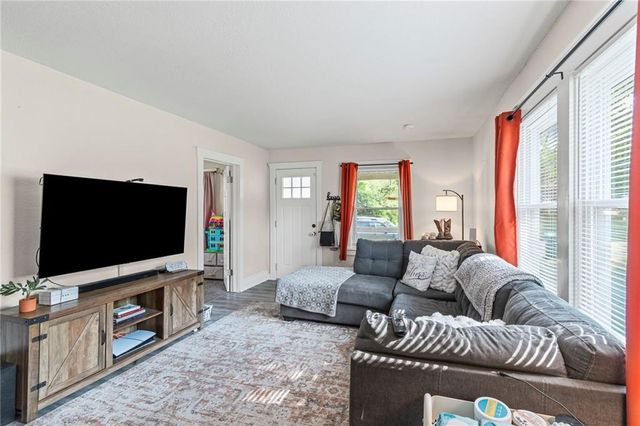 1004 Hickory Street, Excelsior Springs, MO 64024