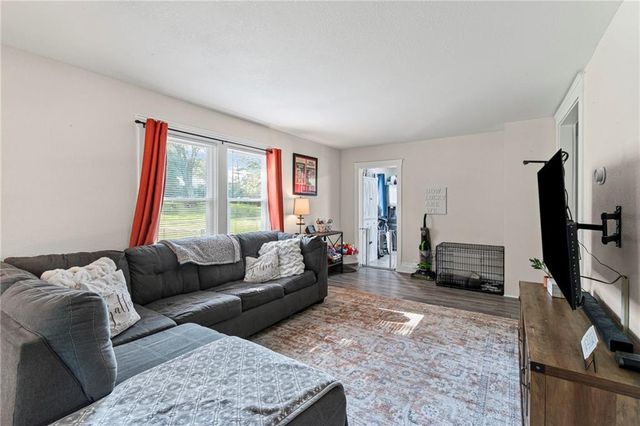 1004 Hickory Street, Excelsior Springs, MO 64024