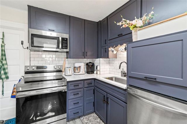 1004 Hickory Street, Excelsior Springs, MO 64024