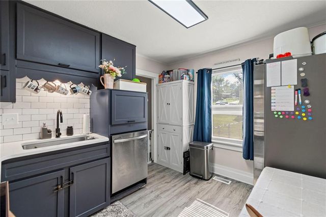 1004 Hickory Street, Excelsior Springs, MO 64024