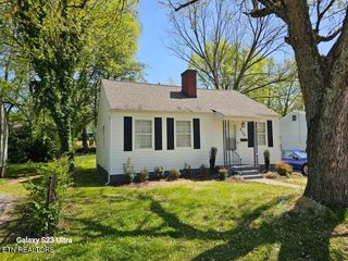 2120 Woodbine Ave, Knoxville, TN 37917