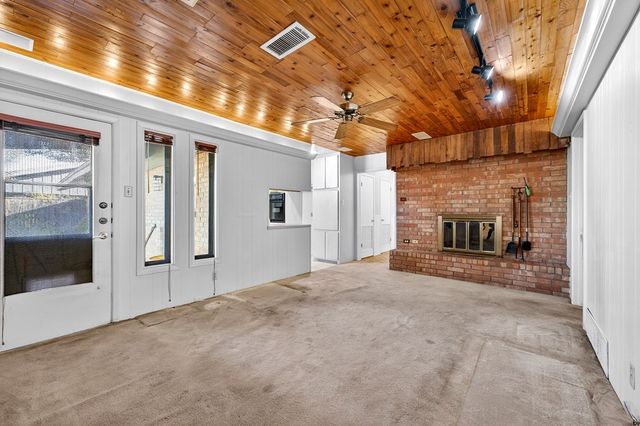 1502 Ventura Ave, Midland, TX 79705