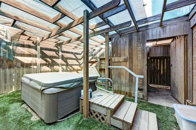 1502 Ventura Ave, Midland, TX 79705