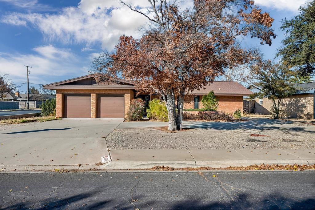 1502 Ventura Ave, Midland, TX 79705