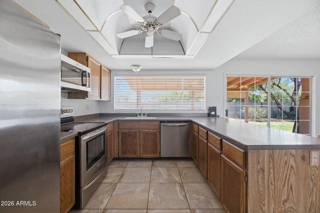 2530 E VILLA MARIA Drive, Phoenix, AZ 85032