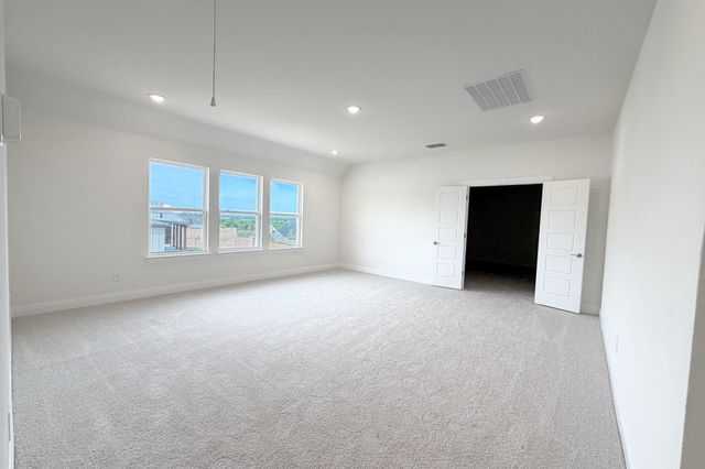 817 Headwaters Drive, Haslet, TX 76052