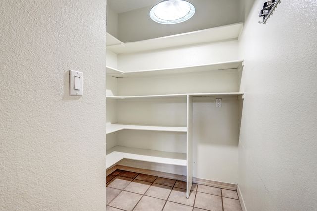 6334 Mojave Street NW, Albuquerque, NM 87120