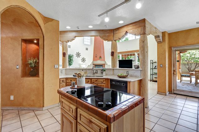 6334 Mojave Street NW, Albuquerque, NM 87120