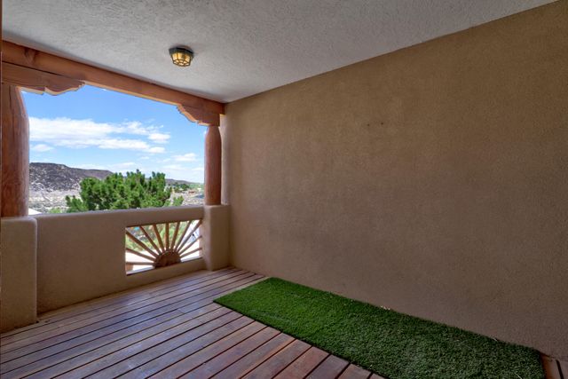 6334 Mojave Street NW, Albuquerque, NM 87120
