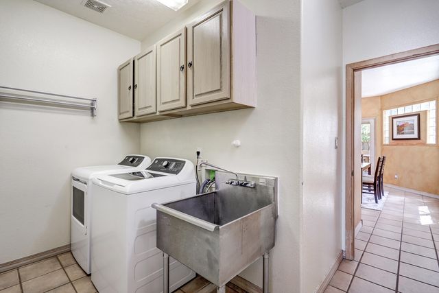6334 Mojave Street NW, Albuquerque, NM 87120