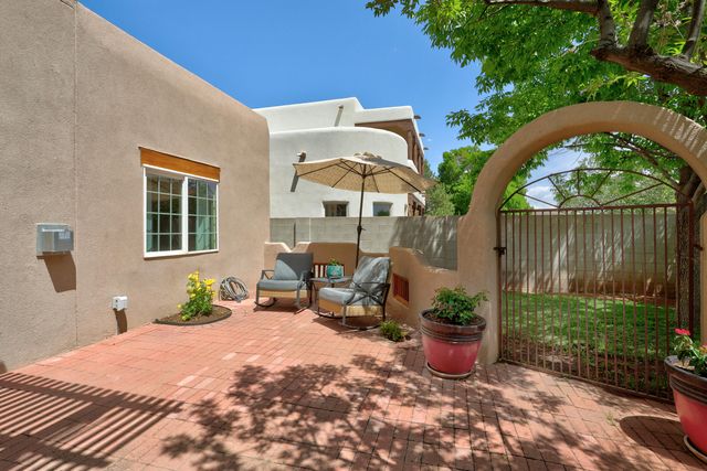 6334 Mojave Street NW, Albuquerque, NM 87120
