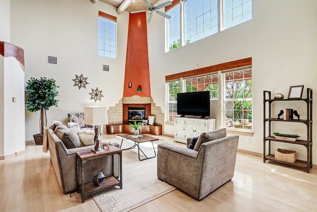 6334 Mojave Street NW, Albuquerque, NM 87120