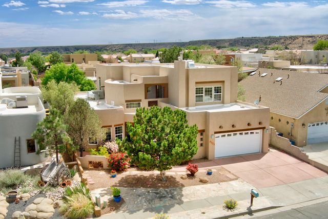 6334 Mojave Street NW, Albuquerque, NM 87120