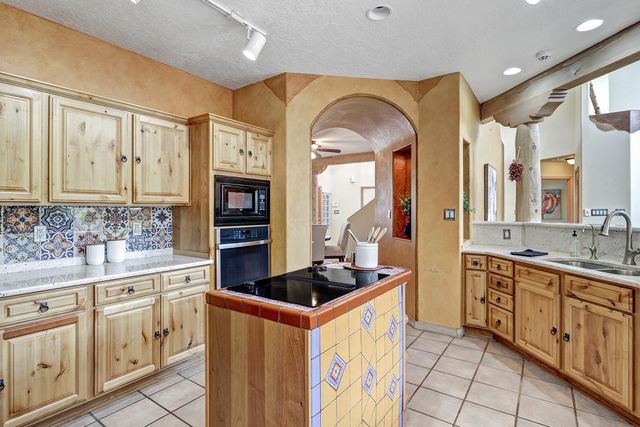 6334 Mojave Street NW, Albuquerque, NM 87120