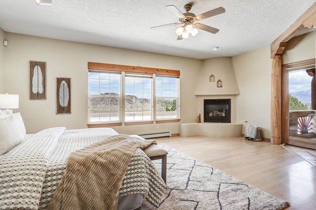 6334 Mojave Street NW, Albuquerque, NM 87120