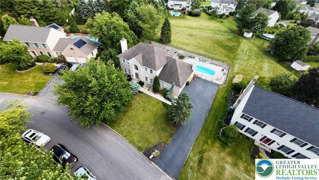 5526 Holiday Drive, Upper Macungie Twp, PA 18104