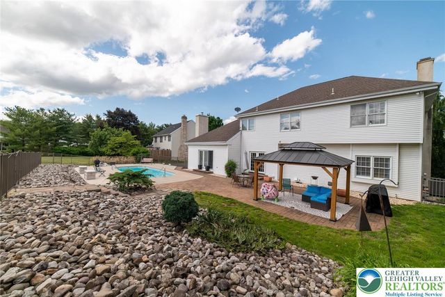 5526 Holiday Drive, Upper Macungie Twp, PA 18104