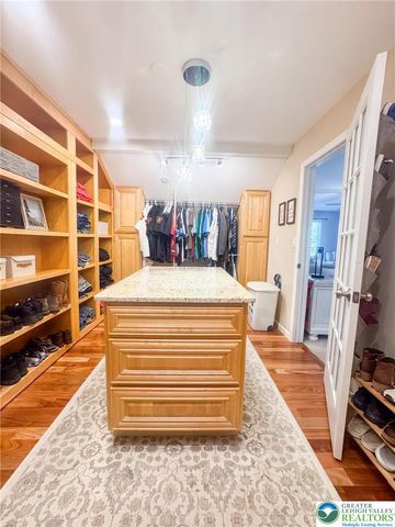 5526 Holiday Drive, Upper Macungie Twp, PA 18104