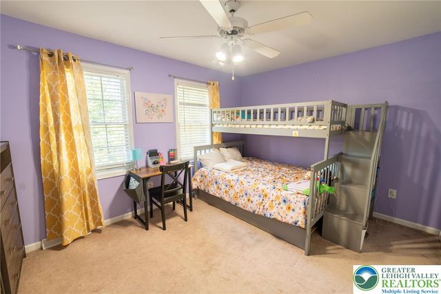 5526 Holiday Drive, Upper Macungie Twp, PA 18104