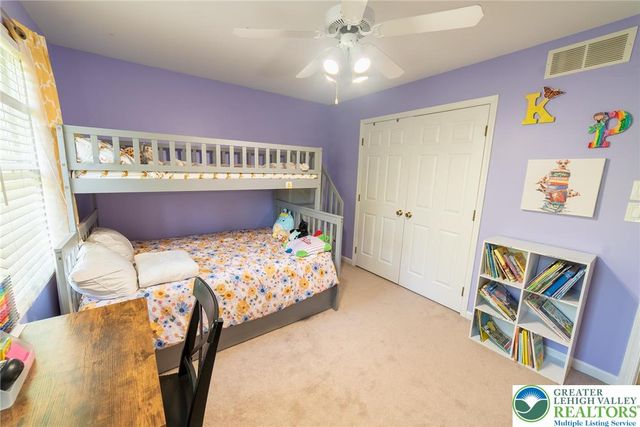 5526 Holiday Drive, Upper Macungie Twp, PA 18104