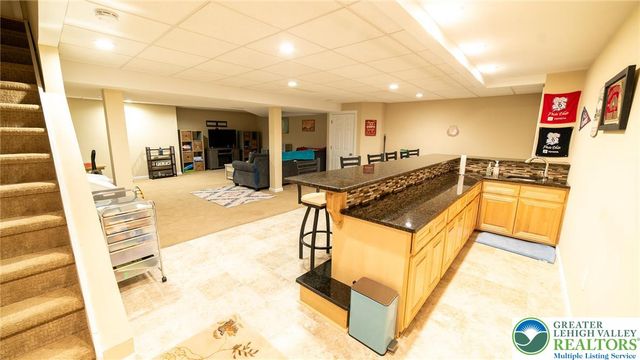5526 Holiday Drive, Upper Macungie Twp, PA 18104