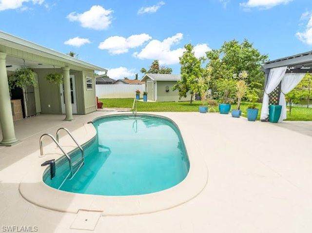 4151 19th CT SW, Naples, FL 34116