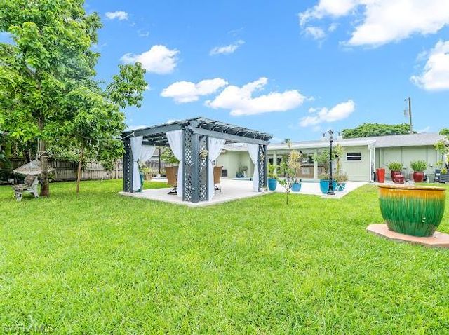 4151 19th CT SW, Naples, FL 34116