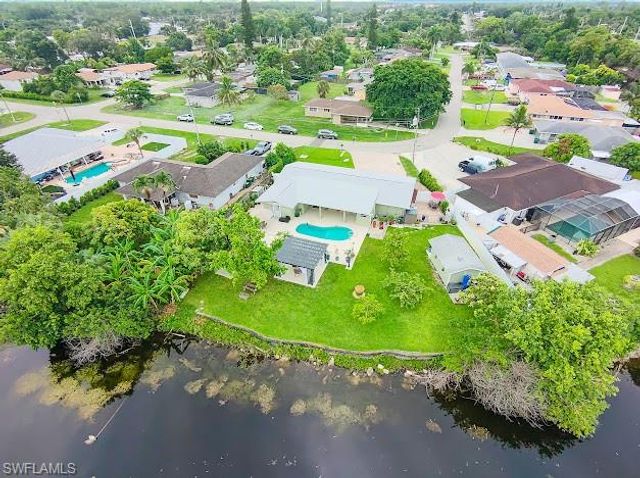4151 19th CT SW, Naples, FL 34116