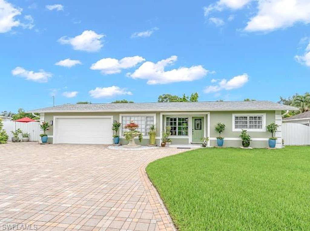 4151 19th CT SW, Naples, FL 34116