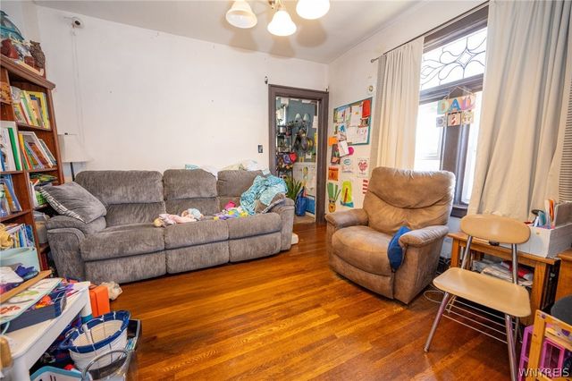 1925 South Park Avenue, Buffalo, NY 14220