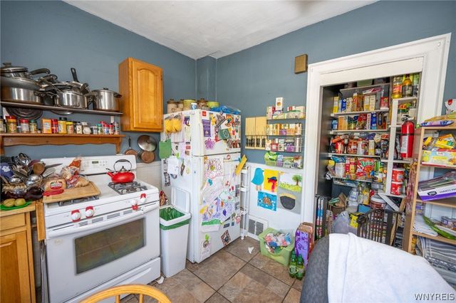 1925 South Park Avenue, Buffalo, NY 14220