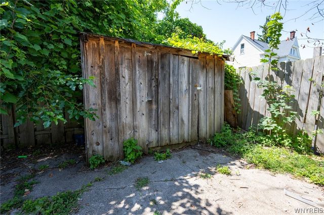 1925 South Park Avenue, Buffalo, NY 14220