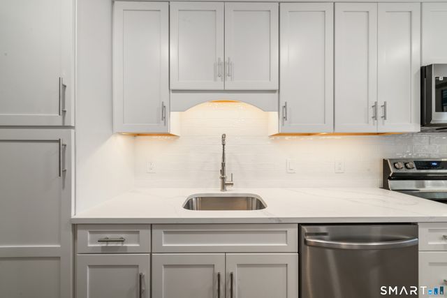 304 Heritage Village B, Southbury, CT 06488