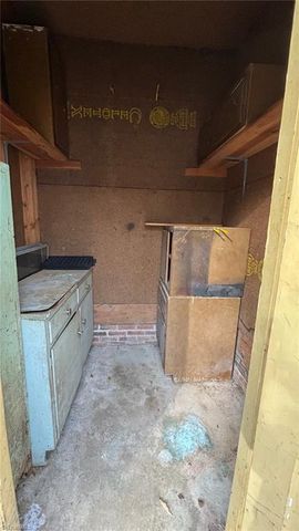 2223 Meloine Lane, Greensboro, NC 27407