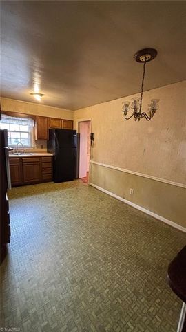 2223 Meloine Lane, Greensboro, NC 27407