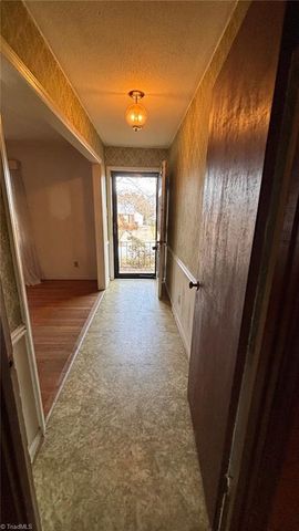 2223 Meloine Lane, Greensboro, NC 27407