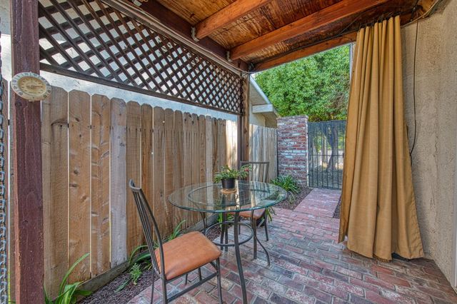 595 Quill Lane, Clovis, CA 93612