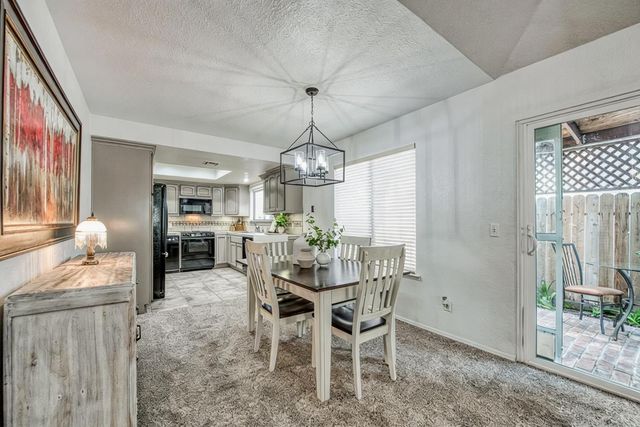 595 Quill Lane, Clovis, CA 93612