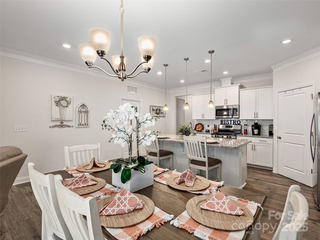 602 Summerfield Place, Flat Rock, NC 28731