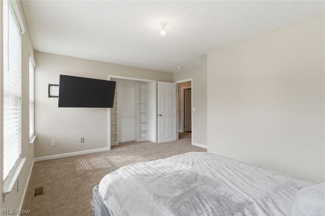 7004 Fallow Way, Lorain, OH 44053